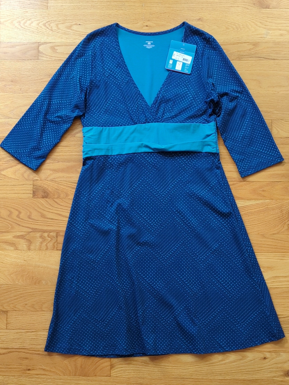 Patagonia Navy and Teal Long Sleeve Dress